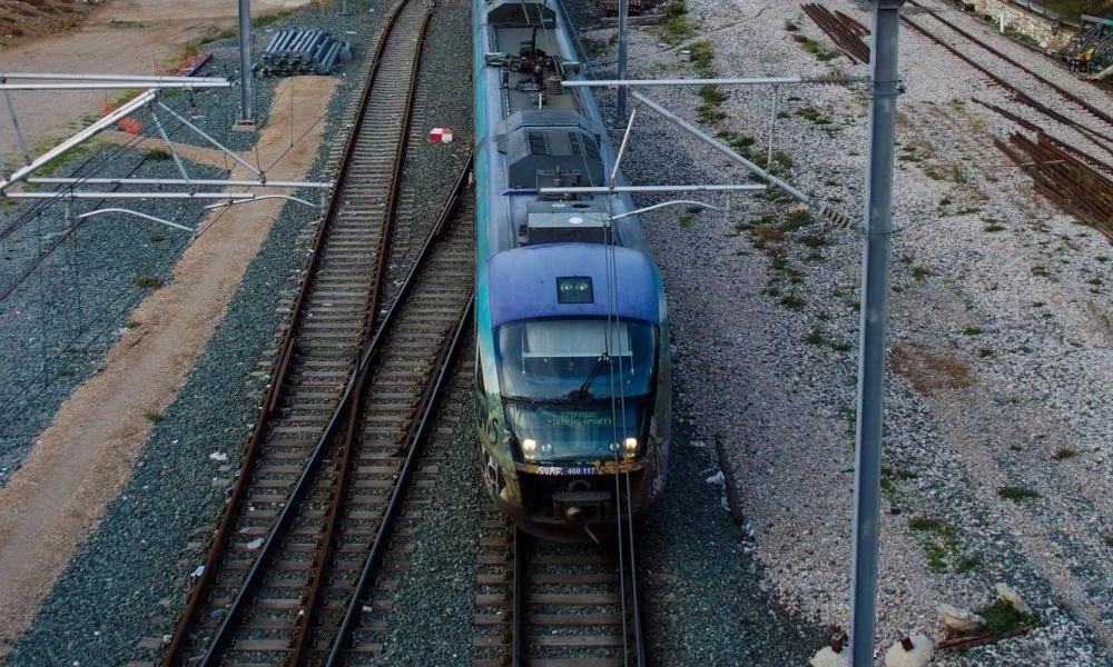 Ακράτα: Συναγερμός για φωτιά σε βαγόνι του προαστιακού